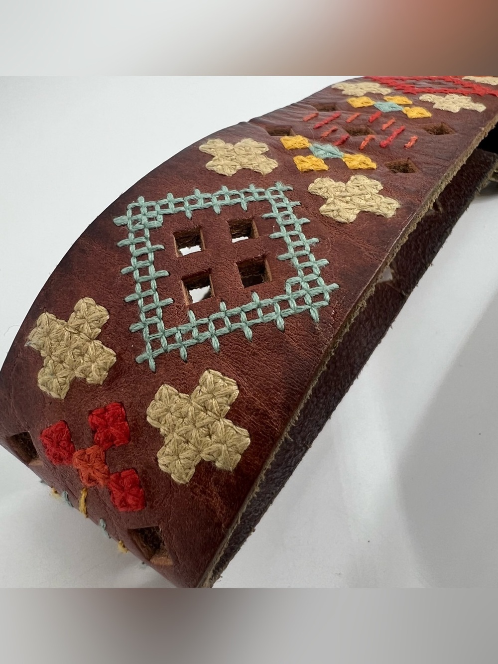 Fossil Leather Belts Women’s Medium Y2K Boho Embroidered Studded Solid - Picture 3 of 11